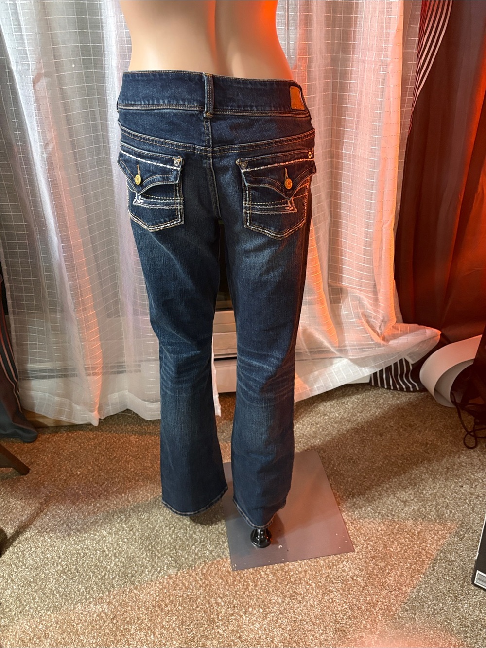 American Eagle Womans 6x31 Dark Wash Bootcut Jeans with Contrasting Stitching